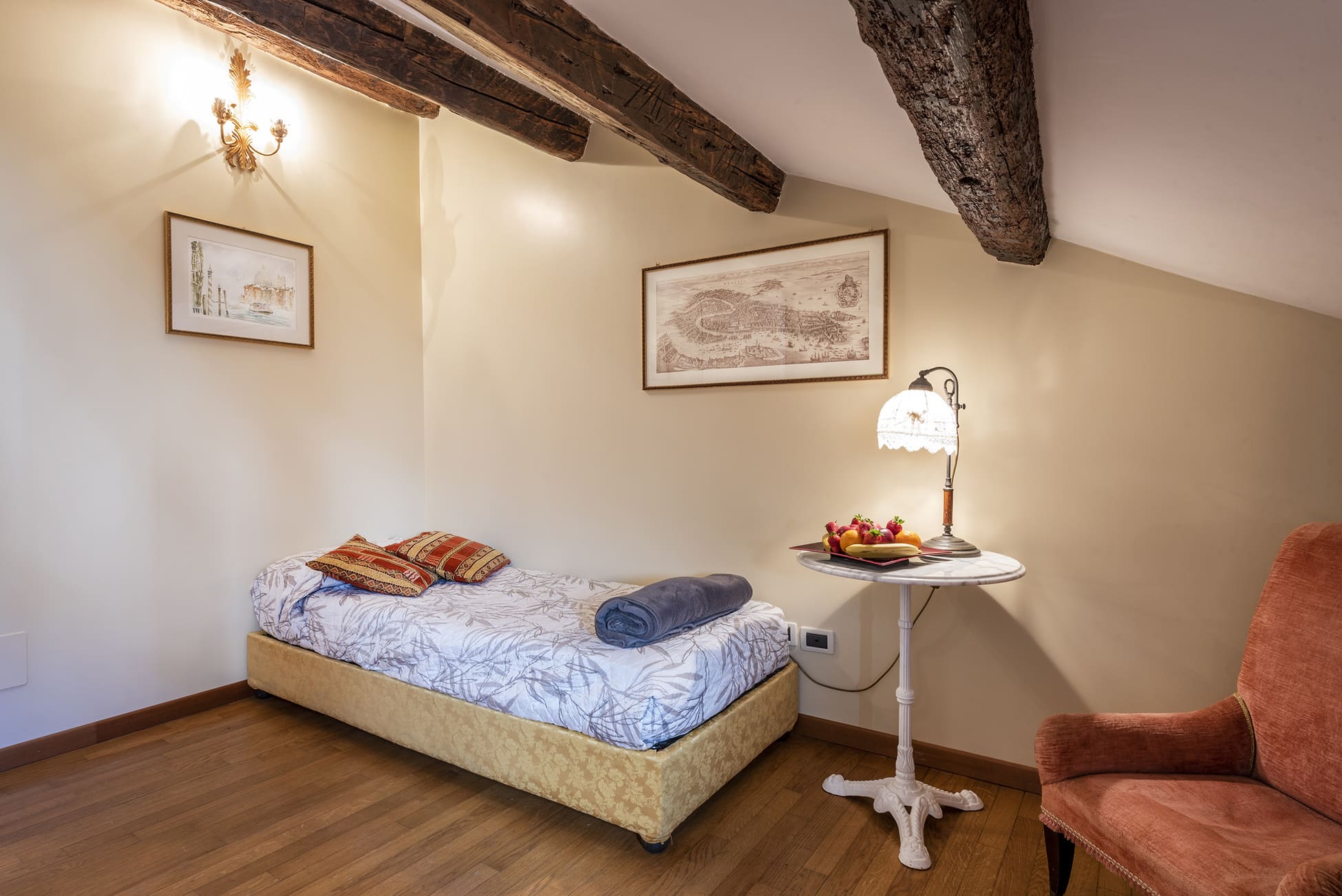 SANTO STEFANO 2 CAMERA FAMILIARE