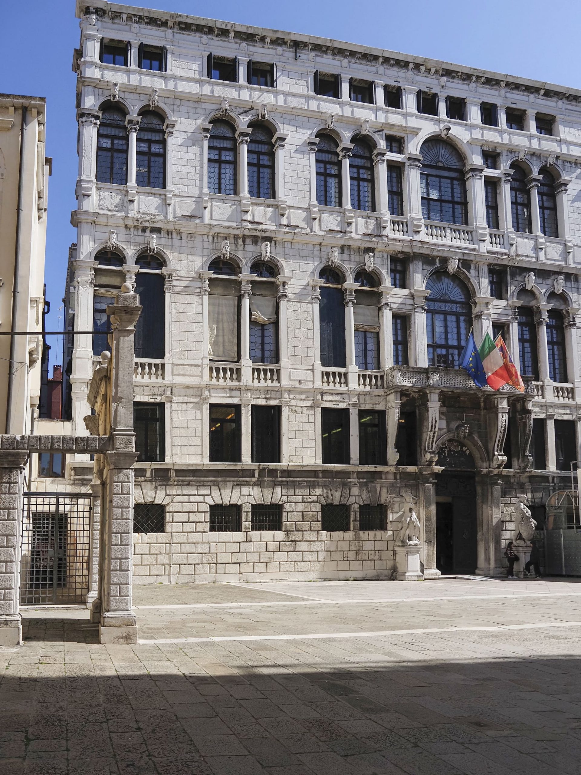 Residenza S. Stefano esterni